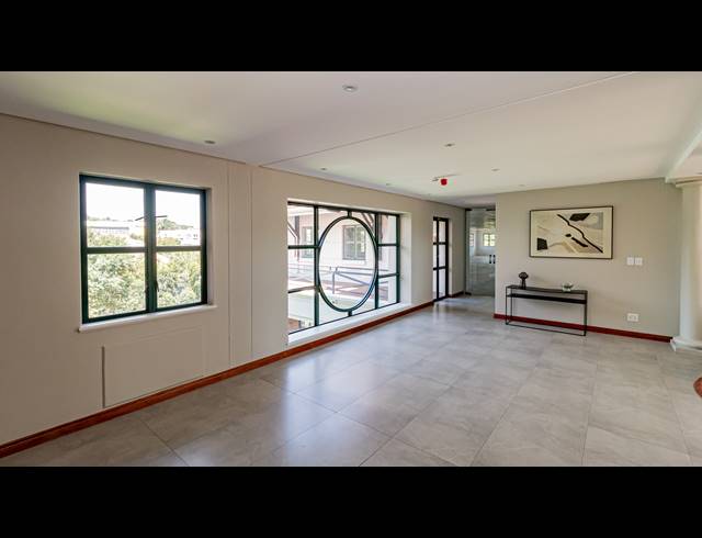 1,928M² OFFICE TO LET IN HYDE PARK